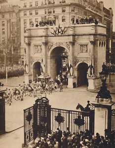 Durch das Souveränstor, Marble Arch, 12. Mai 1937 von Unbekannt