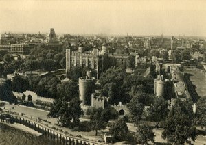 Tower of London. Gesamtansicht von Süden, um 1920 von Unbekannt