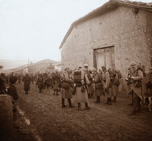 Truppen mit Rucksäcken, Somme, Nordfrankreich, um 1914-1918 von Unbekannt