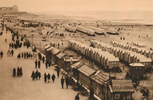 Blick auf die Esplanade in Richtung Palace Hotel und Kabinen, ca. 1928