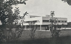 Villa in Poissy, aus Stahlbeton gebaut, 1933 von Unbekannt