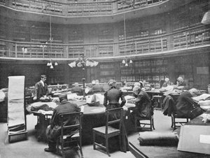 Besucher durchsuchen Bände im Public Record Office, Chancery Lane, London, 1903 von Unbekannt