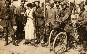 Verwundete deutsche Gefangene werden vom Roten Kreuz versorgt, Frankreich, Erster Weltkrieg, 1914-1918, 1933 von Unbekannt