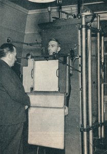 Röntgengerät zur Untersuchung von Verdachtsfällen auf Herz- oder Lungenerkrankungen, ca. 1935-1937