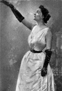 Yvette Guilbert, französische Kabarettsängerin und Schauspielerin, 1913