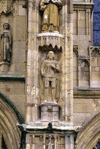 Sir Henry Hotspur Percy, an der Westfassade von Unbekannt Unbekannt