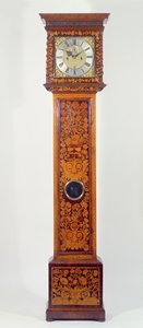 Langgehäuseuhr mit Walnuss-Marketerie von Daniel Quare (1649-1712) von Unbekannt Unbekannt