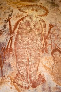 Aborigines-Höhlenmalerei eines Wandjina, Mt Elizabeth Station, Kimberley, Westaustralien, um 2000 v. Chr.
