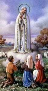 Erscheinung der Jungfrau Maria vor drei kleinen Hirten in Fatima, Portugal (1917), ca. 1920-30 (Postkarte)