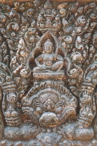 Detail eines Sturzes mit der Figur von möglicherweise Indra auf Kala, Baphuon-Stil