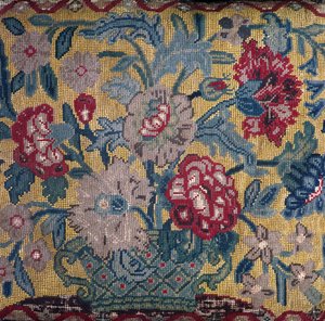(Detail) des Kissens eines Stuhls, der von einer der Ehrendamen Elizabeths im Salon benutzt wurde