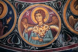 Erzengel Gabriel Medaillon um Christus und das Jüngste Gericht (Detail) des byzantinischen Freskos aus dem Narthex-Gewölbe der Kirche von Asinou. Jüngstes Gericht Szene 14. Jahrhundert (1332) UNESCO-Weltkulturerbe, Troodos-Region, Zypern. von Unbekannt