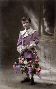 Neujahrskarte: Ein Kind hält einen Korb mit Blumen - Postkarte von 1920