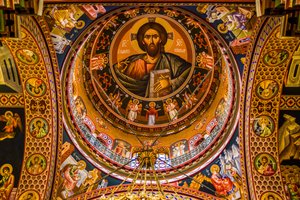 Jesus als Pantokrator, Byzantinische Minas-Kathedrale mit bunten Fresken, Heraklion