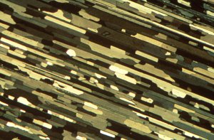 Mikrographien (Licht) Eloxiertes extrudiertes Aluminium, Lichtmikrographie