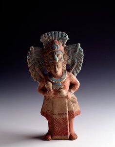 Präkolumbische Kunst, Maya-Zivilisation, Spätklassische Periode: Anthropomorphe Tonstatuette, die eine stehende Figur darstellt, dient als Musikinstrument. Aus Nebaj, Quiche, Guatemala. Dim. 21x11 cm Guatemala, Museo Nazionale di Archeologia e Etnologia von Unbekannt