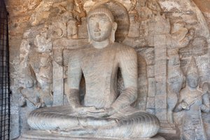 Felsrelief von Buddha in Meditationshaltung; Gal Vihara Tempel; Polonnaruwa; Sri Lanka; Asien