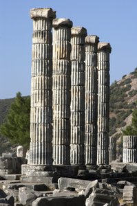Türkei Pyrene südliche Ägäisküste über der Ebene des Flusses Mäander Tempel der Göttin Athena