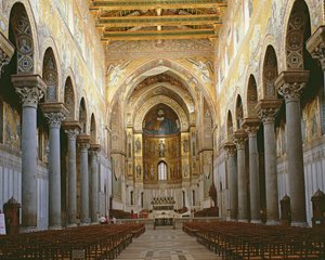 Blick auf das Kirchenschiff der Kathedrale von Monreale, Sizilien