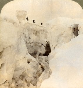 Abstieg vom Mont Blanc - enorme Gletscherspalten nahe dem Gipfel, Alpen, 1901 von Underwood and Underwood