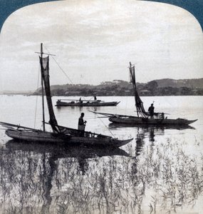 Fischerboote kehren bei Sonnenuntergang nach Yokohama zurück, Japan, 1904 von Underwood and Underwood