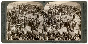 Menschen kommen nach Jerusalem zum Opfer, außerhalb der östlichen Mauer, 1900 von Underwood and Underwood