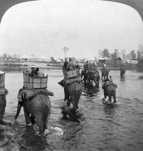 Rückkehr ins Lager nach einem Jagdtag im Behar-Dschungel, Indien, 1909
