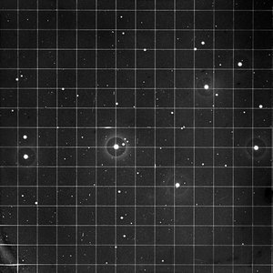 Astronomische Glasplattenaufnahme des Nebels Plejaden