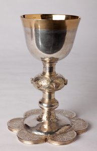 Kelch des Kaplans Georges Coquere. Gold- und Silberschmiedekunst von Unknown artist