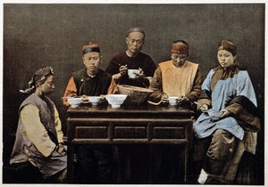 Chinesische Familie beim Essen - Photochrom, Ende 19. Jahrhundert