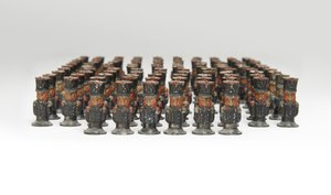 Große Gruppe von Zinnsoldaten oder Kampagnenkartenmarkierungen in Form von französischer Infanterie, ca. 1810-14 von Unknown artist