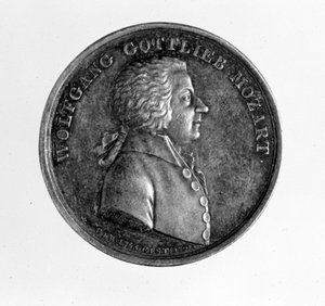 Silbermedaille mit dem Abbild des Komponisten Wolfgang Amadeus Mozart (1756 - 1791) von Unknown artist