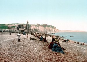 Ansicht des Strandes und des Casinos von Dieppe. Photochrom um 1890