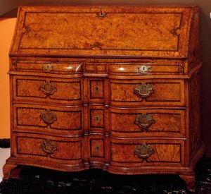 Möbel: Schreibtisch aus Zedernholz. 1734-1740 ca. Private Sammlung von Unknown artist
