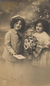 Historische Namenstagskarte, Kinder im Puppenkostüm, kitschig, romantisch