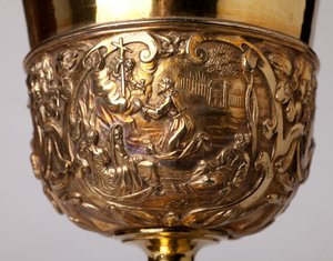 Metallbearbeitung. Kelch. Geschenk von Kanonikus A. Le Vaillant de la Bassarderie, Dekan des Domkapitels 1726 bis 1758. 18. Jahrhundert. Detail von Unknown artist