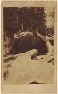 [Unidentifizierte Waldansicht mit Felsen und Höhle] von Unknown artist