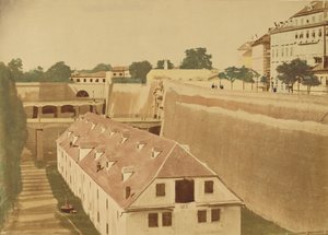 Blick von den Wasserwerken zum Pulvermuseum und den Brücken der alten und neuen Kärntnertor-Tore