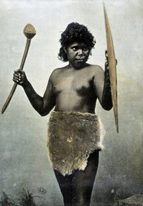 Australische Aborigine-Frau mit den Waffen ihres Mannes - Autochrome