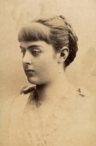 Baroness Marie Alexandrine "Mary" von Vetsera (19. März 1871 – 30. Januar 1889) (Foto)
