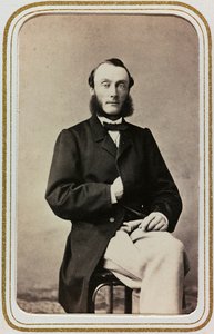 Porträt eines Mannes, Visitenkarte; die Unterstützung enthält die Angabe "Robert Ditzinger (1826-1891)"