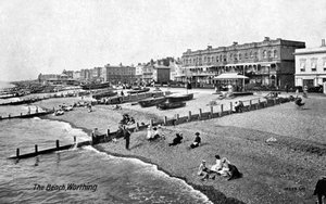 Der Strand von Worthing, West Sussex von Valentine and Sons Publishing Co