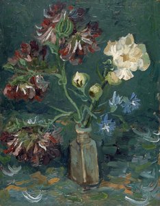 Flasche mit Pfingstrosen und blauen Rittersporn von Vincent van Gogh