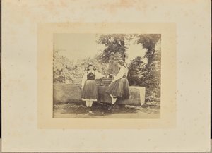 Slowenen des Gailtals in Festtagskleidung, Kärnten von W.D. Howard and F.H. Lloyd