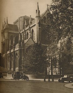 Bloomsbury-Kathedrale: Die katholisch-apostolische Kirche am Gordon Square, ca. 1935 von Walter Benington