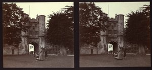 Torhaus, Bischofspalast, Wells, Mendip, Somerset von Walter Edward Zehetmayr