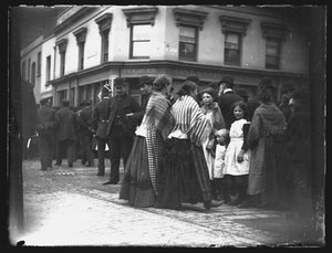 Ecke Custom House Street und Bute Street, Cardiff, 1892 von William Booth