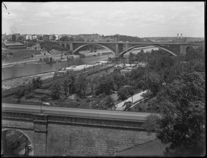 Die Washington-Brücke, High Bridge und Washington Heights vom Bronx aus gesehen, 19. Juli 1914 von William Davis Hassler