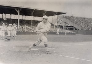 Mike Donlin, Pittsburgh Pirates Außenfeldspieler, beim Übungsschlag