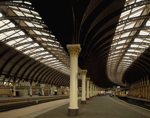 Ansicht des York Central Station, entworfen von den Architekten William Peachy und Thomas Prosser (19. Jahrhundert). 1870-1877 England von William and Prosser Thomas Peachy